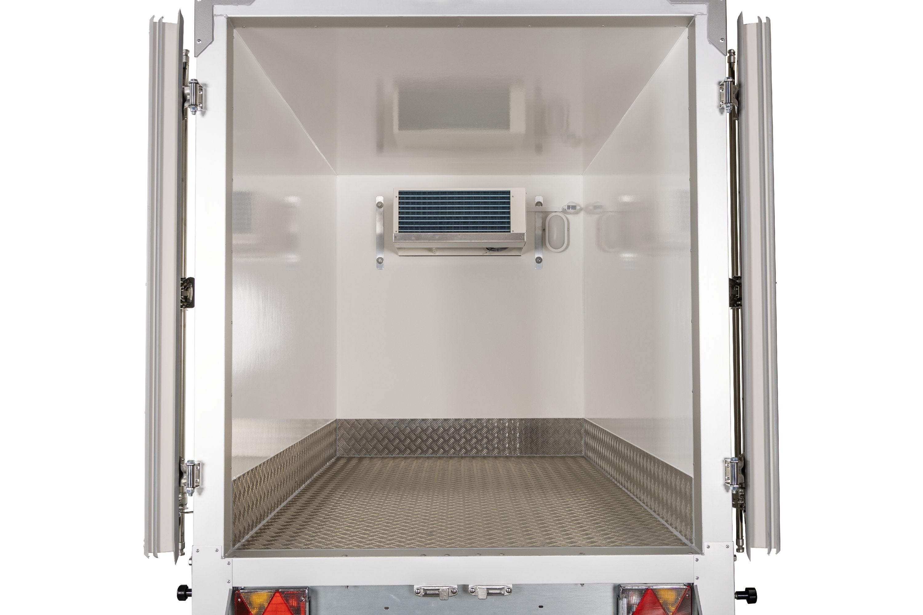Variant 1315 F2 Classic | Aluminium | Ladmål 243 x 132 x 151 cm | 1350 kg