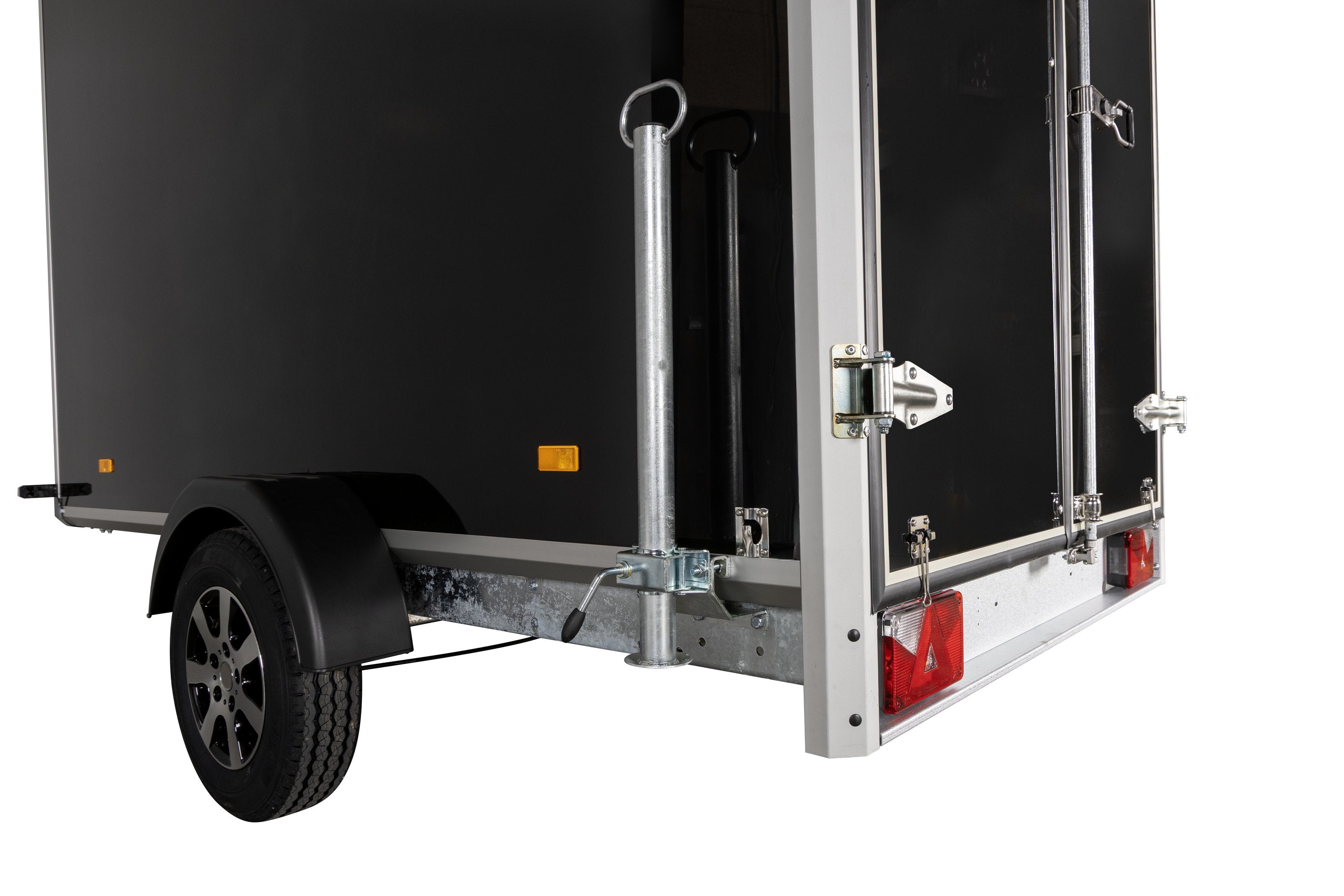 1317 C3 Edition | Træ (finer) | Ladmål 302 x 168 x 188 cm | 1350 kg