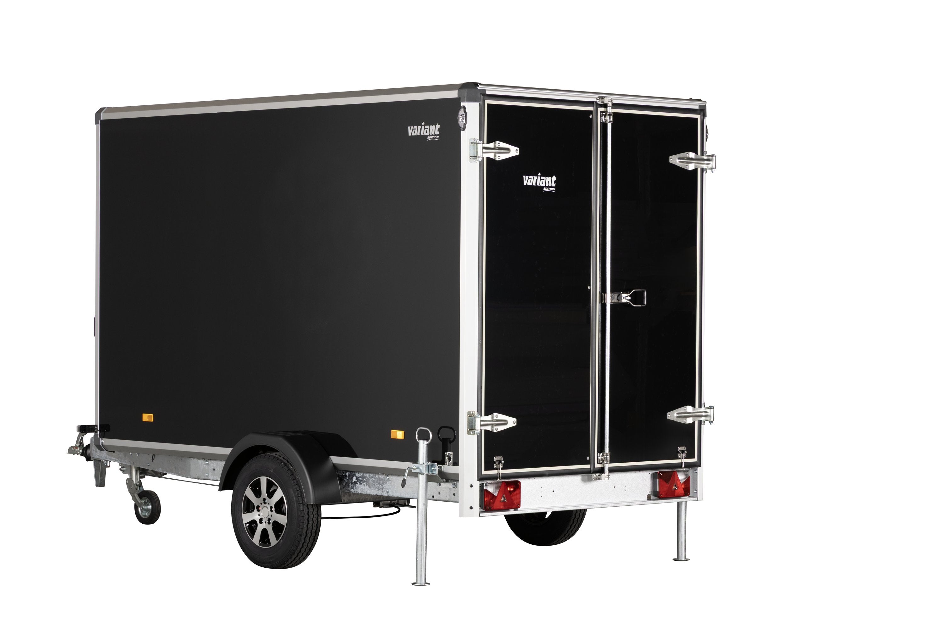 1317 C3 Edition | Træ (finer) | Ladmål 302 x 168 x 188 cm | 1350 kg