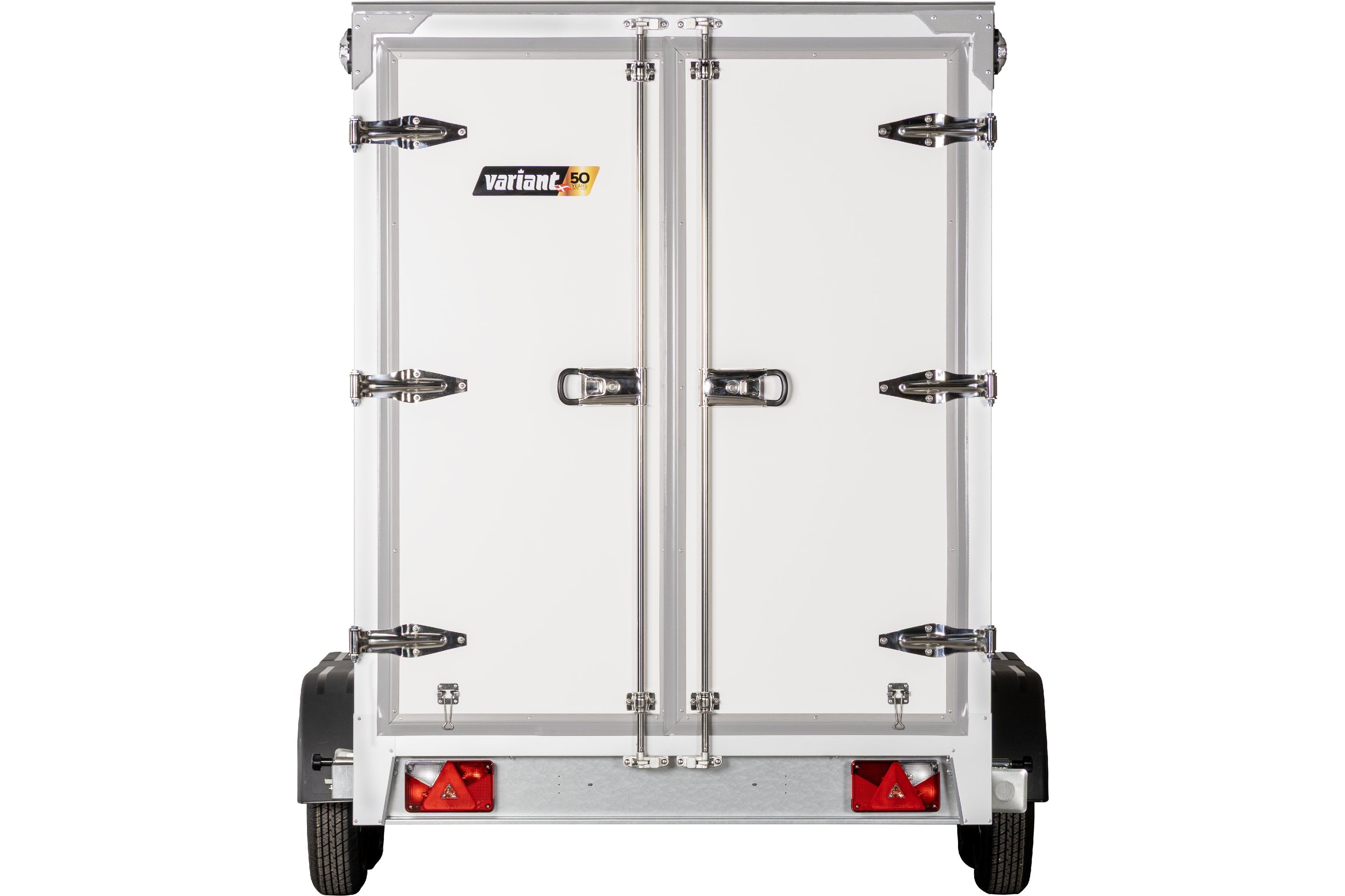 Variant 2017 F3 Classic | Aluminium | Ladmål 288 x 152 x 181 cm | 2000 kg