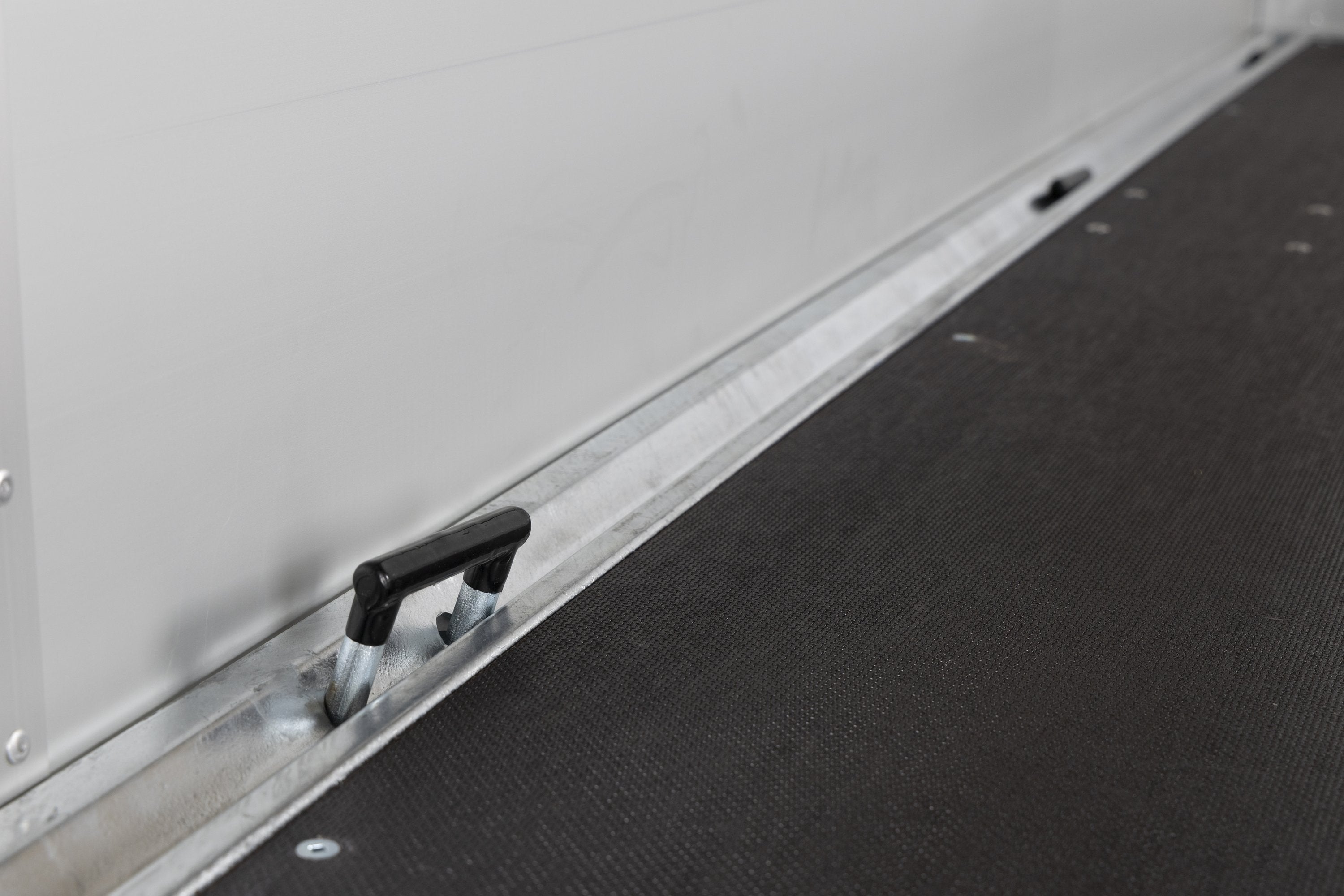 Variant 3021 P4 Trailer | Aluminium | Ladmål 415 x 205 x 35 cm | 3000 kg