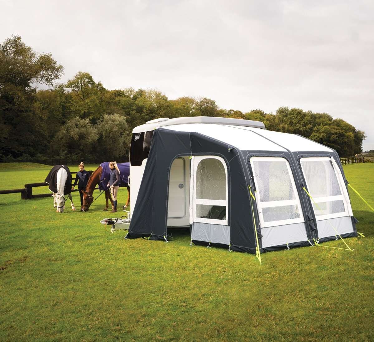 Ifor Williams HBX506 Hestetrailer | Ladmål 326 x 167 x 229 cm | 2600 kg