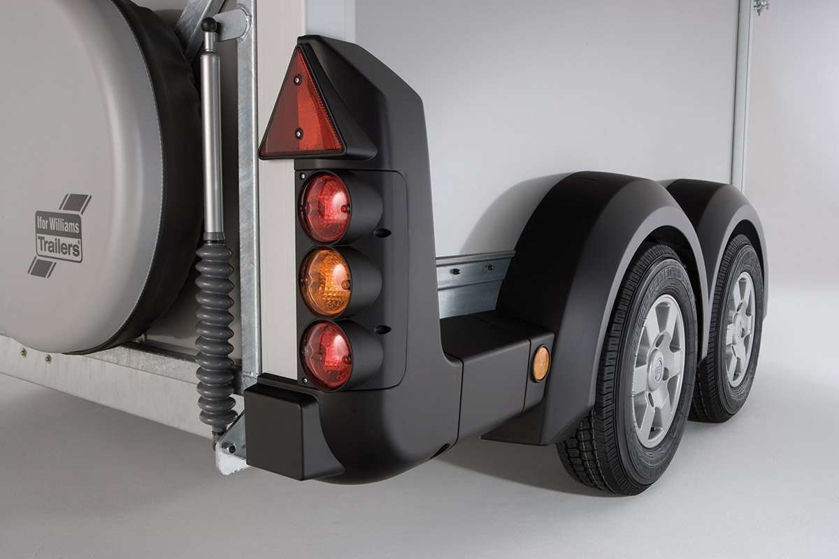 Ifor Williams HB503 Basic Hestetrailer | Ladmål 316 x 167 x 226 cm | 2600 kg