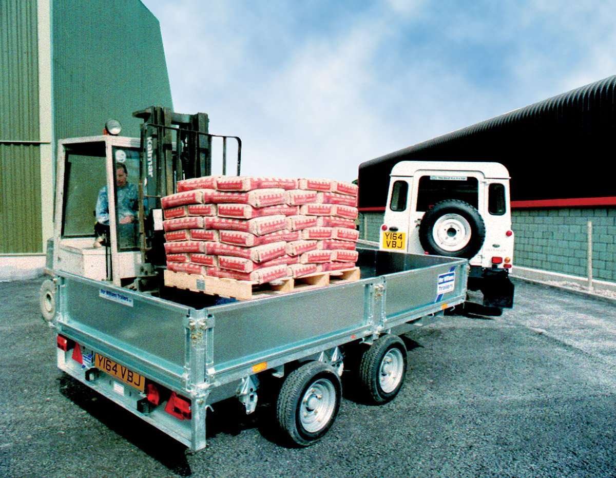Ifor Williams LT146 Ladtrailer | Ladmål 423 x 198 x 38 cm | 2 aksler, 12" hjul | 3500 kg