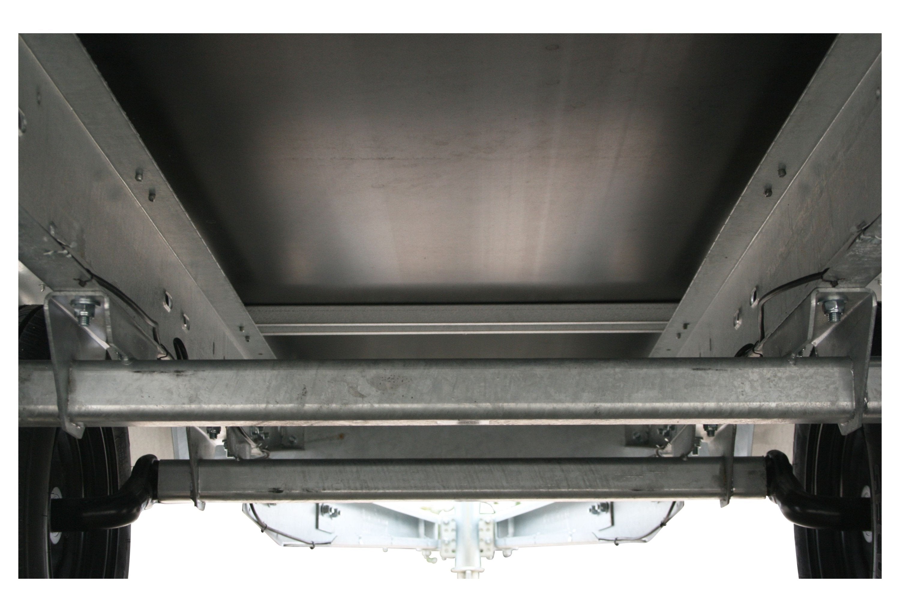 715 P2-2 | Aluminium | Ladmål 255 x 145 x 35 cm | 750 kg