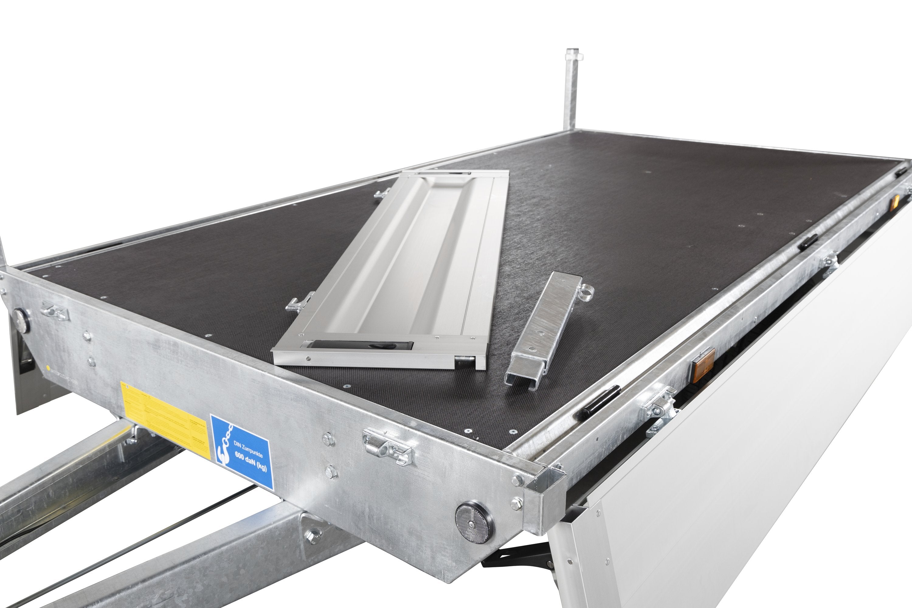 Variant 13P215 Trailer | Aluminium | Ladmål 254 x 144 x 35 cm | 1350 kg
