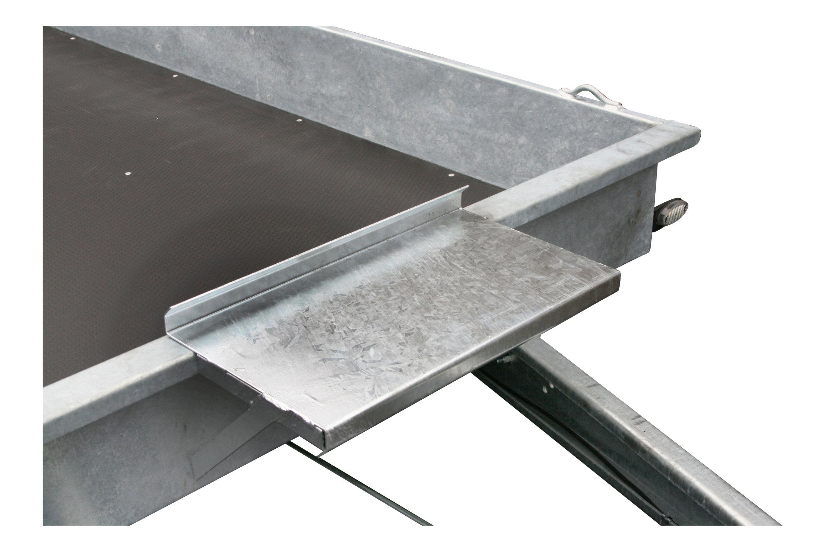 Variant 2716 B3 Maskintrailer | Stål | Ladmål 300 x 162 x 23 cm | 2700 kg