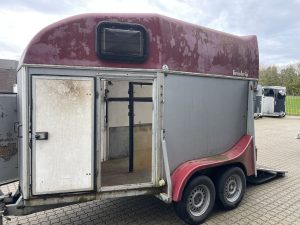 Brenderup Hestetrailer - Royal Exclusiv m/Sadelskab