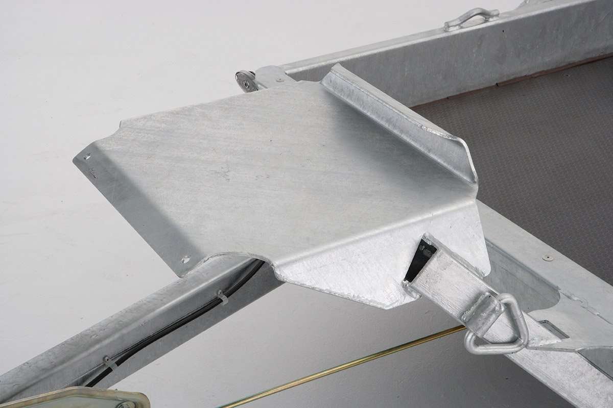 Ifor Williams GH94 Maskintrailer | Ladmål 279 x 131 x 16 cm | 2 aksler, 10" hjul | 2700 kg